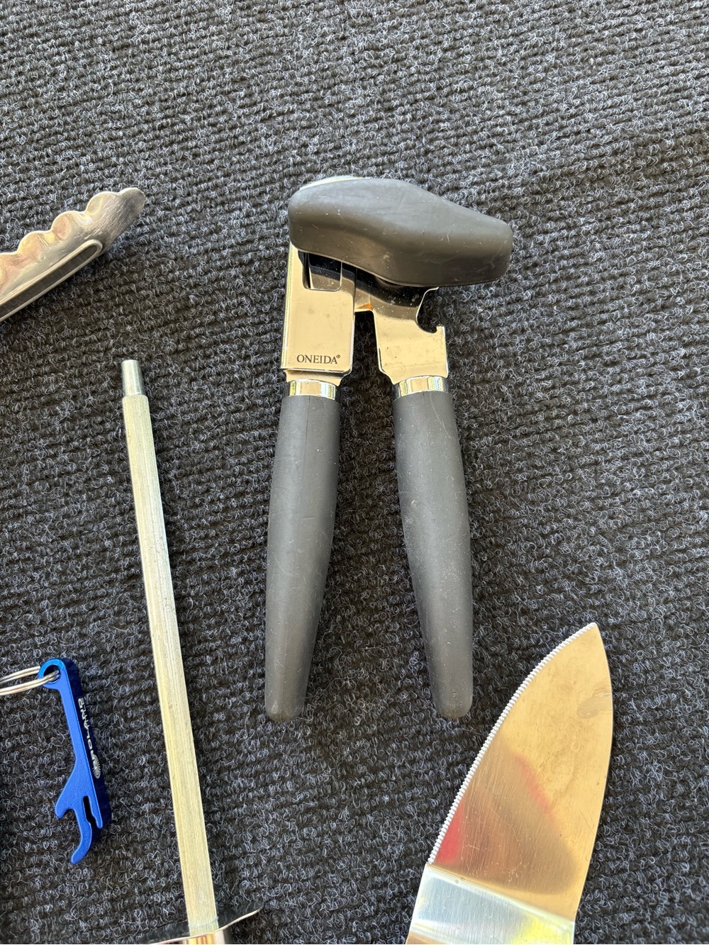 Mixed Kitchen Utensil Set - Picture 4 of 5